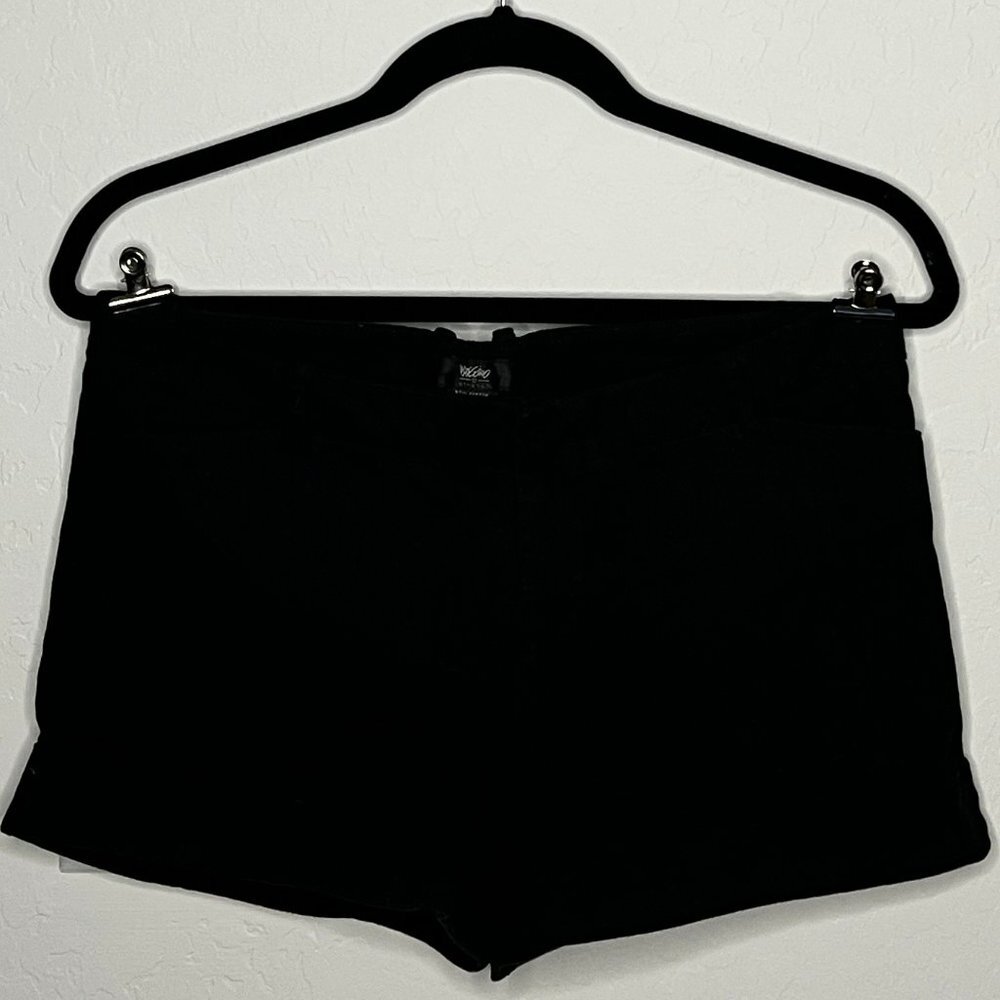 Mossimo Stretch Black Shorts | Size 6 Fit 3 | Cuffed Bottoms